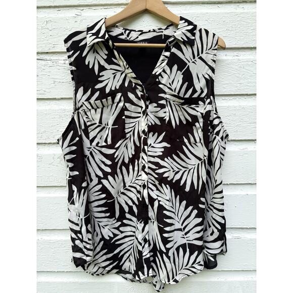 torrid Tops - Torrid Top Size 2X Black White Chiffon Button front Tropical Print Sheer Slvless